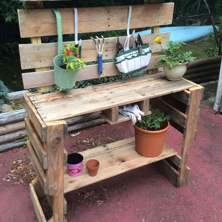 Pallet Potting Table • 1001 Pallets