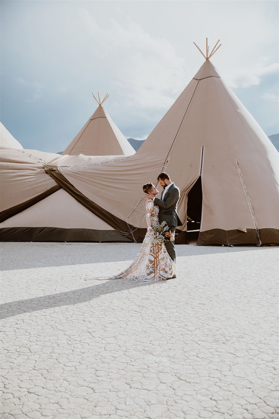 US desert wedding venues Unique desert venues 100 Layer Cake