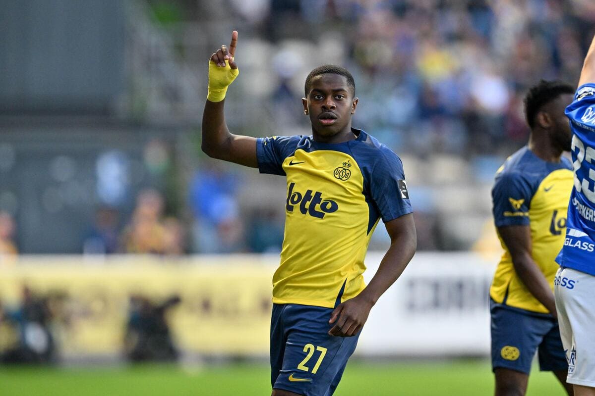 El Sunderland ficha al centrocampista Noah Sadiki
