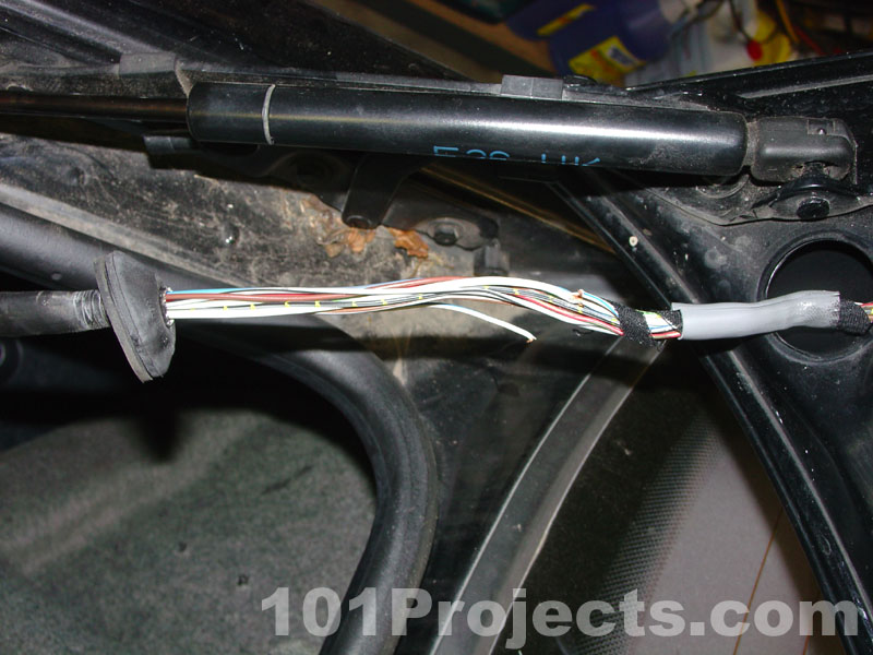 101 Projects for Your BMW 3 Series Project 82 Solving Electrical