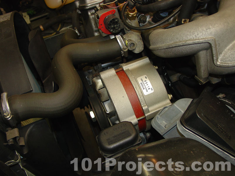 101 Projects for Your BMW 3 Series Project 89 Alternator Repl Photos