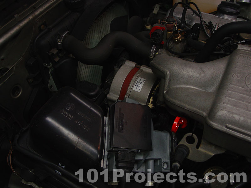 101 Projects for Your BMW 3 Series Project 89 Alternator Repl Photos