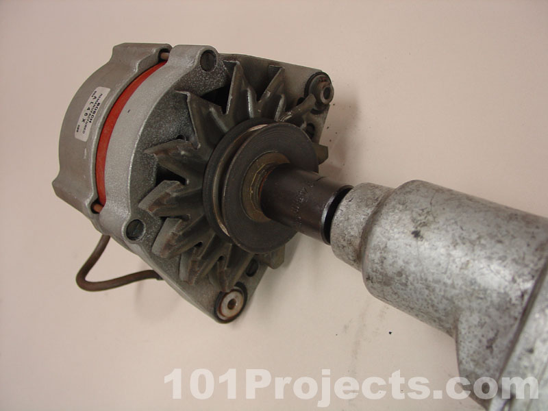 101 Projects for Your BMW 3 Series Project 89 Alternator Repl Photos