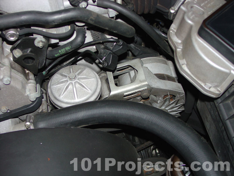 101 Projects for Your BMW 3 Series Project 89 Alternator Repl Photos