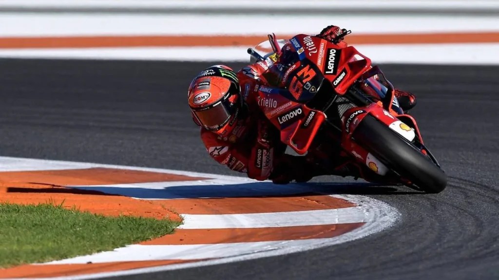 Difference Between MotoGP and Superbikes