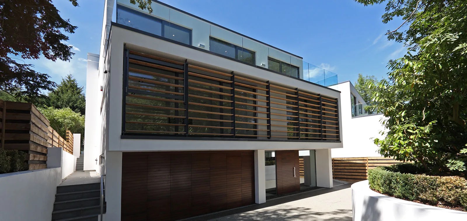 Greystones Two identical, contemporary houses in Radlett, UK 10
