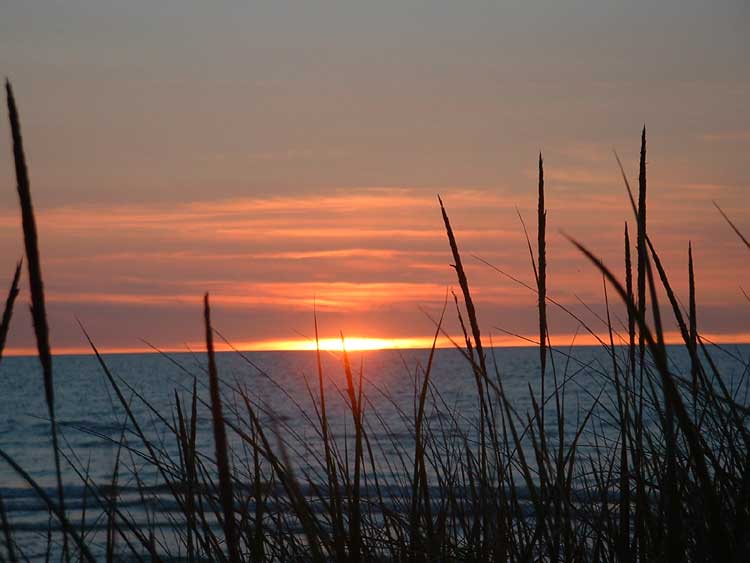 Bruce Beach Cottage Rental Kincardine