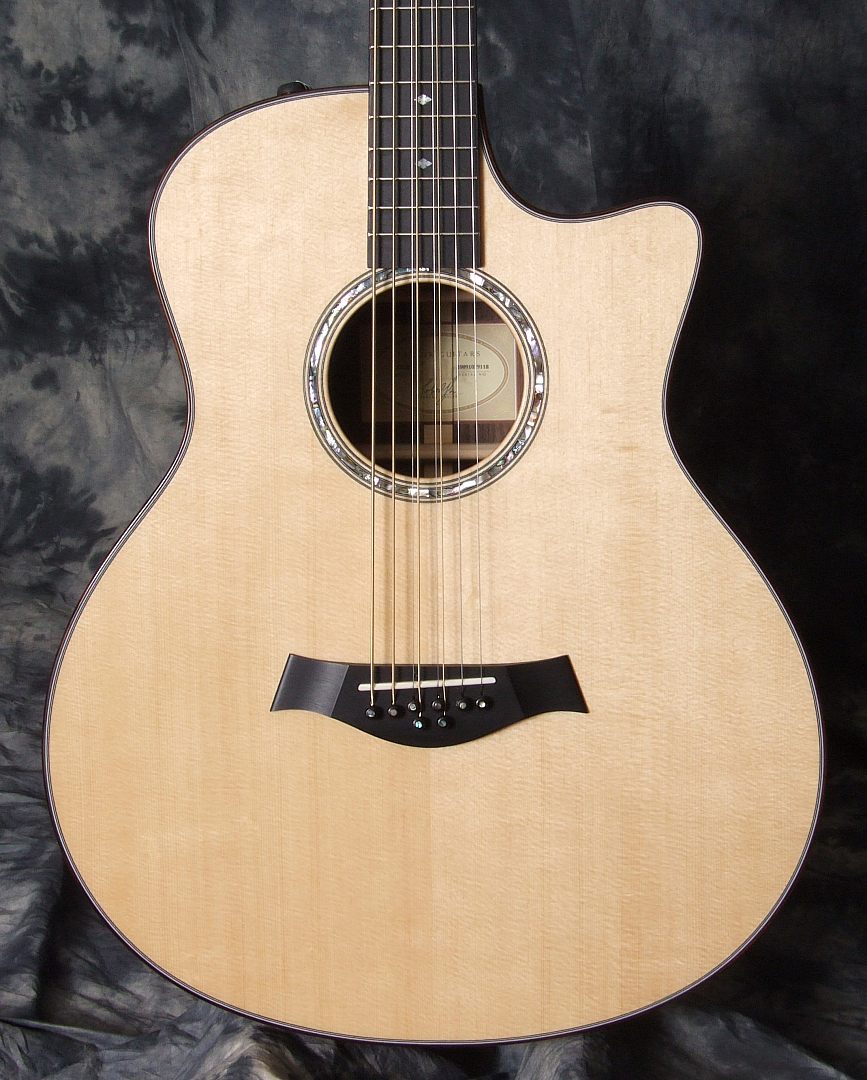 Taylor Baritone Grand Symphony 8 String