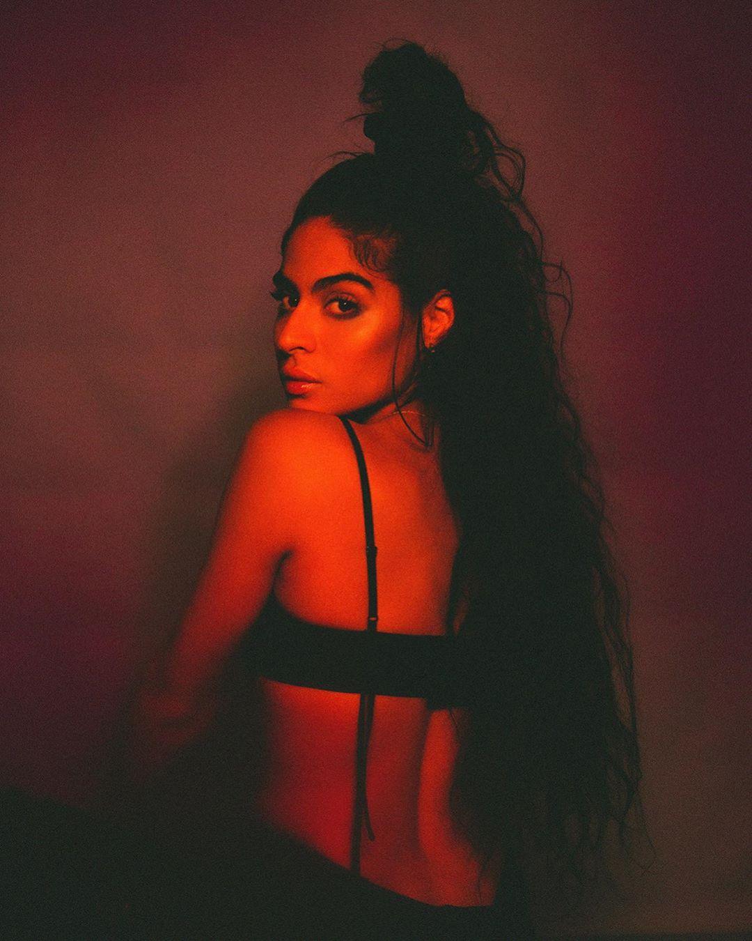 The Hottest Photos Of Jessie Reyez Will Make Your Day - 12thBlog