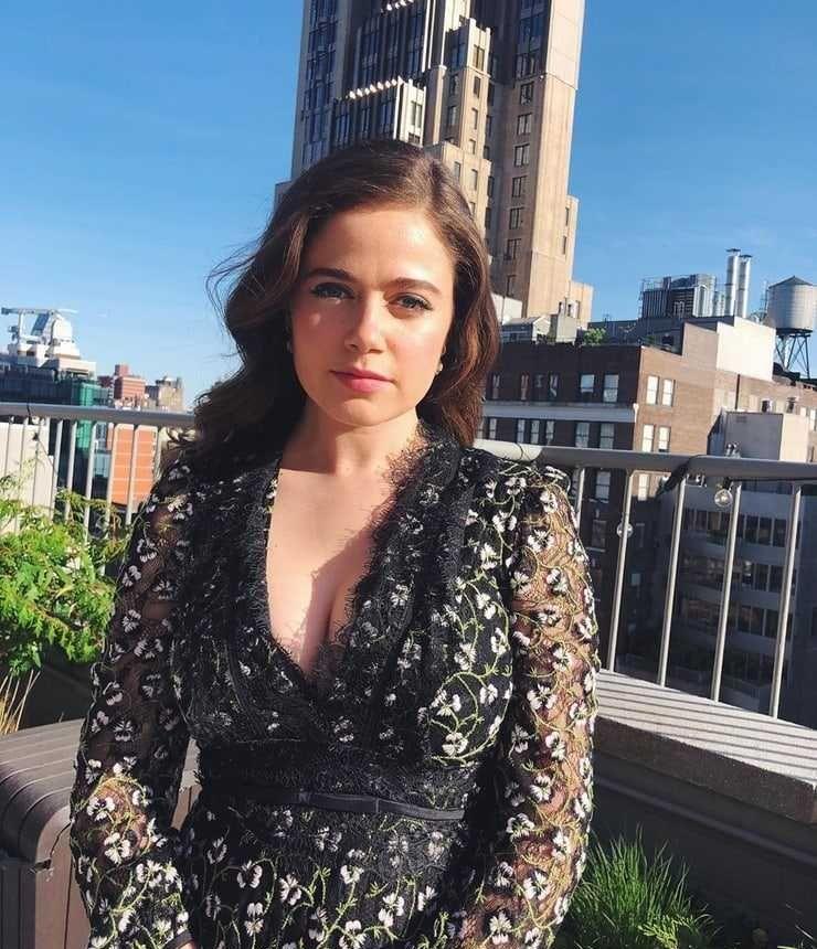 30 Sexy And Hot Molly Gordon Photos 12thBlog