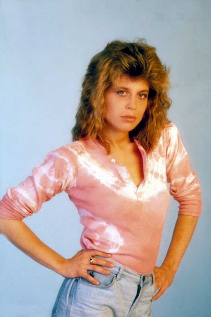 The Hottest Photos Of Linda Hamilton - 12thBlog