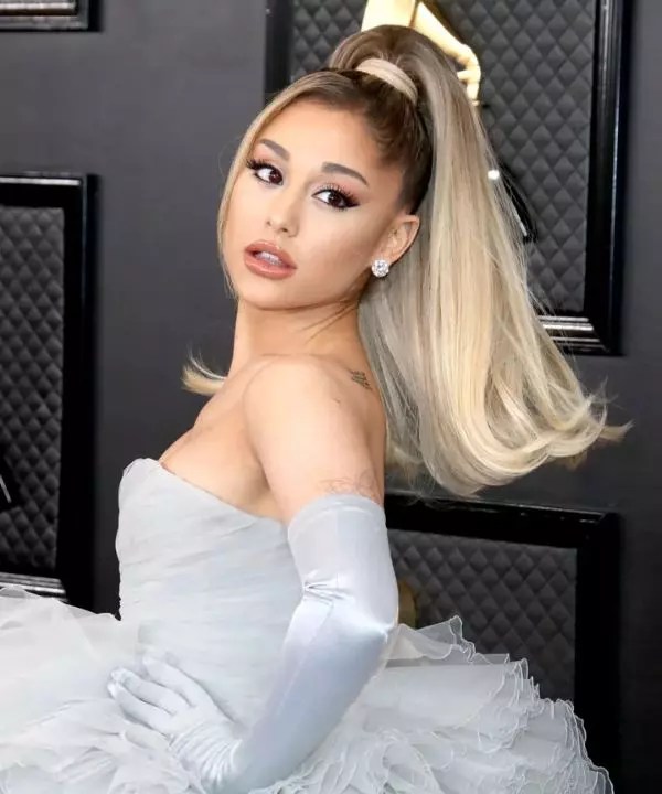 The Hottest Ariana Grande Boobs Photos - 12thBlog