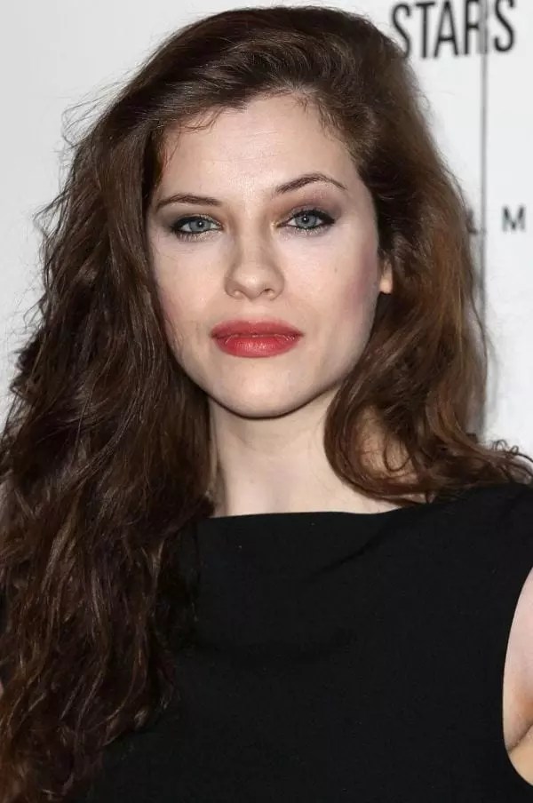 30 Hottest Semi Nude Photos Of Jessica De Gouw - 12thBlog