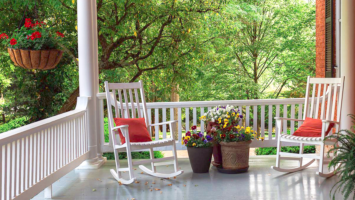Front Porch Ideas for Summer Petal Talk