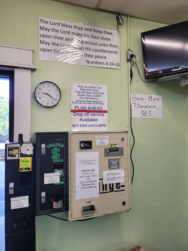 Coin and Card Operated Laundromat in Louisville, KY Laundry Service