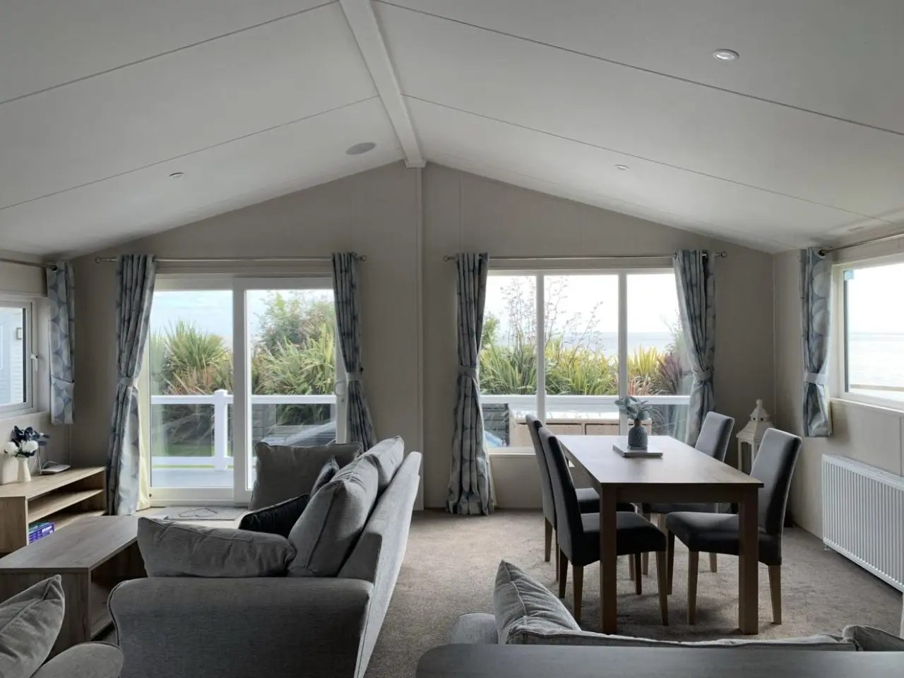 Mrs Hinch 2cholidays