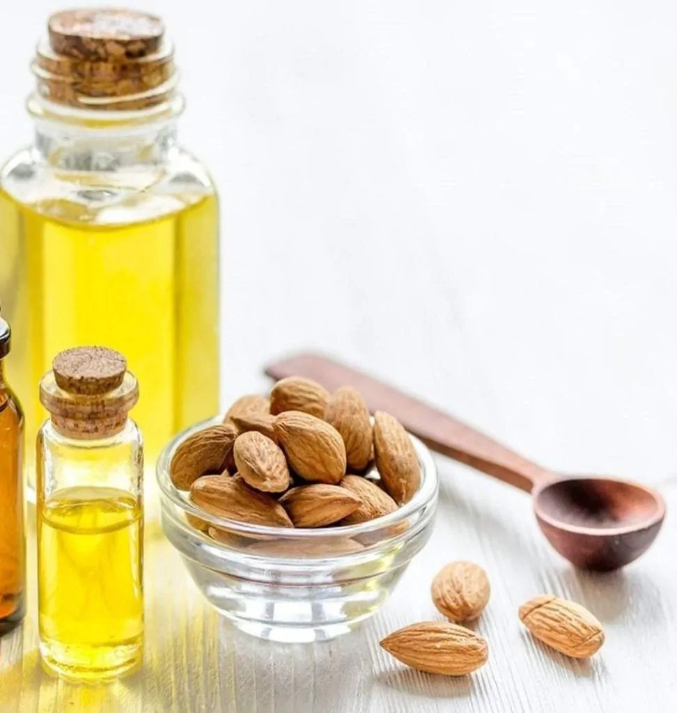 فوائد زيت اللوز الحلو مجلة عروس