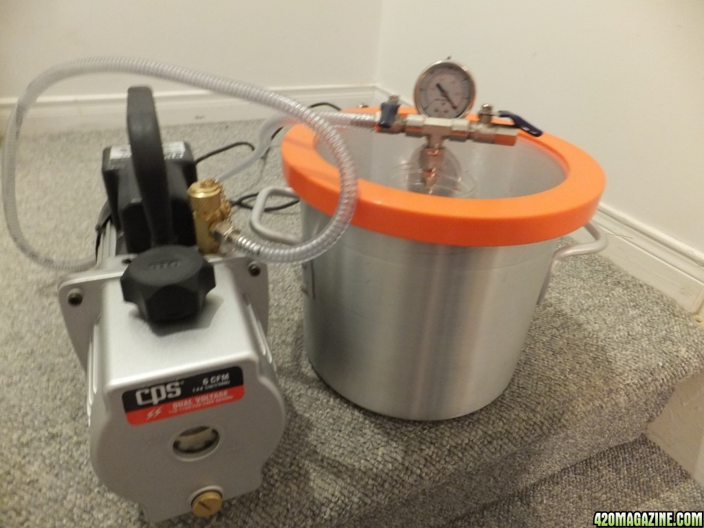 Experiment Vacuum Drying with Desiccant 420 Magazine