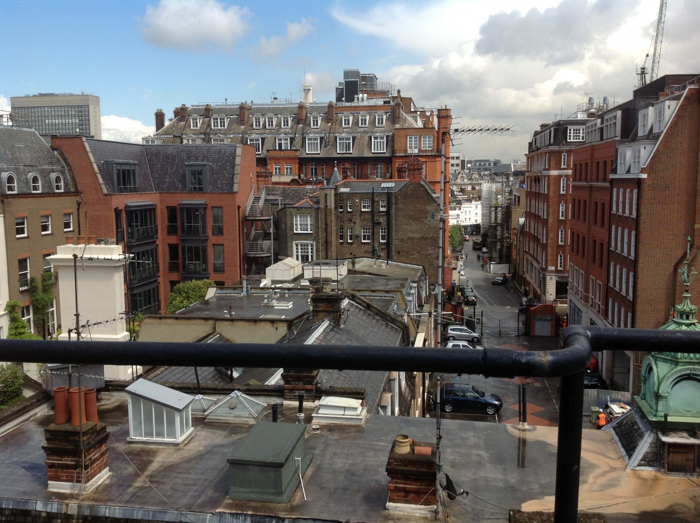 Installation of photovoltaic solar panels at roof level