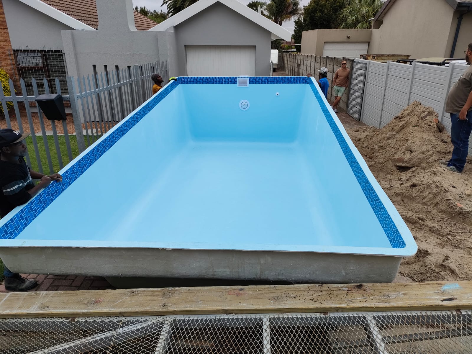 SHELL COLOURS & MOSAICS 4Eva Fibre Pools Pty (Ltd)