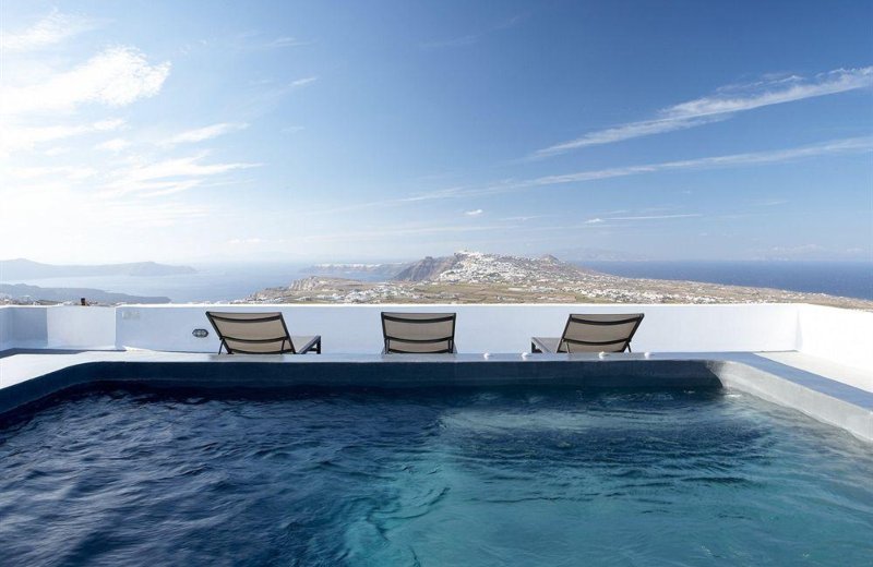 Luna Santorini Suites Pyrgos Greece