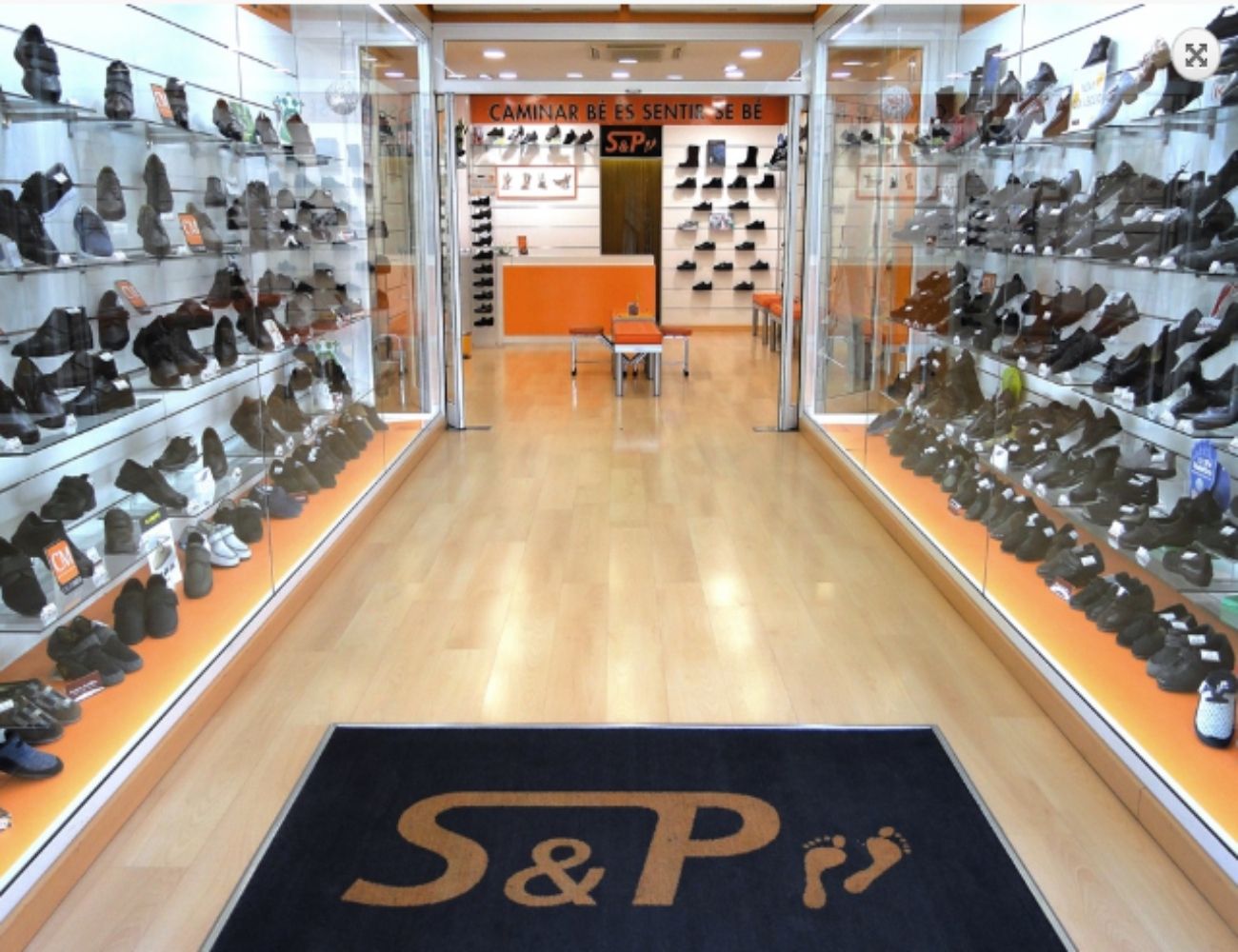 ¿Necesitas tiendas de calzado especial en Barcelona?