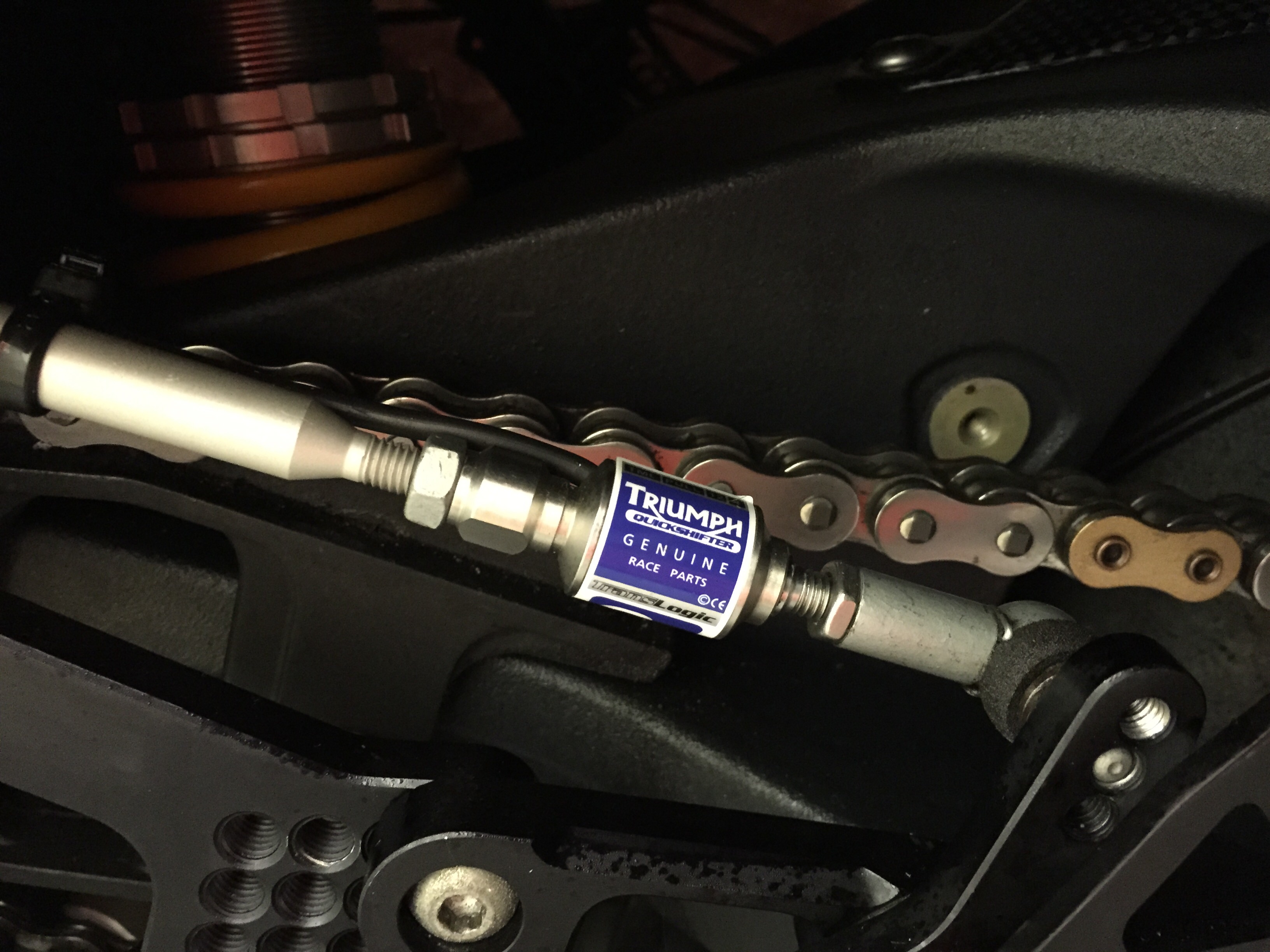 Oem triumph 675 quickshifter 675.cc • Triumph 675 Forum