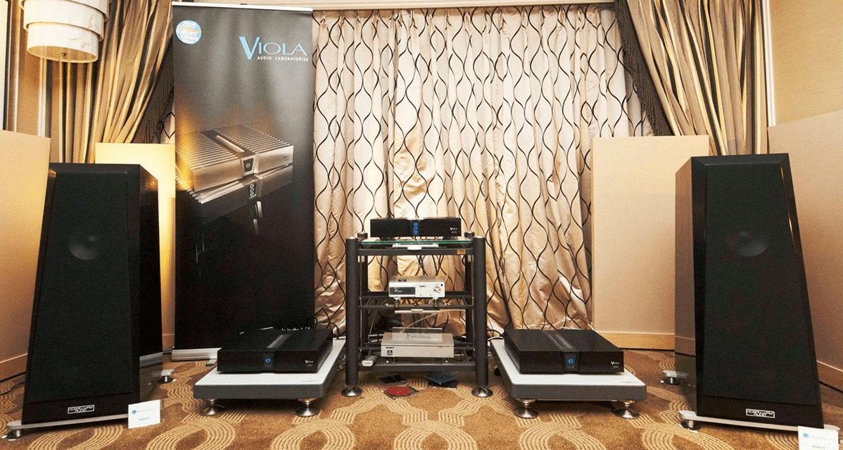 6moons audioreviews Artesania Audio amp stands