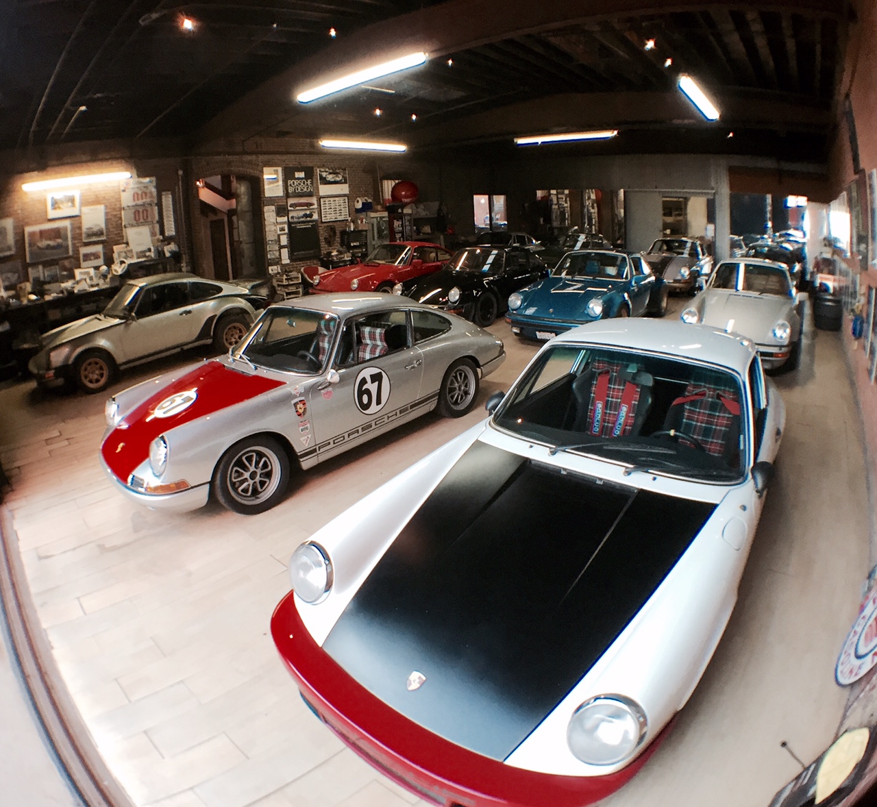 Magnus Walker Collection (1)