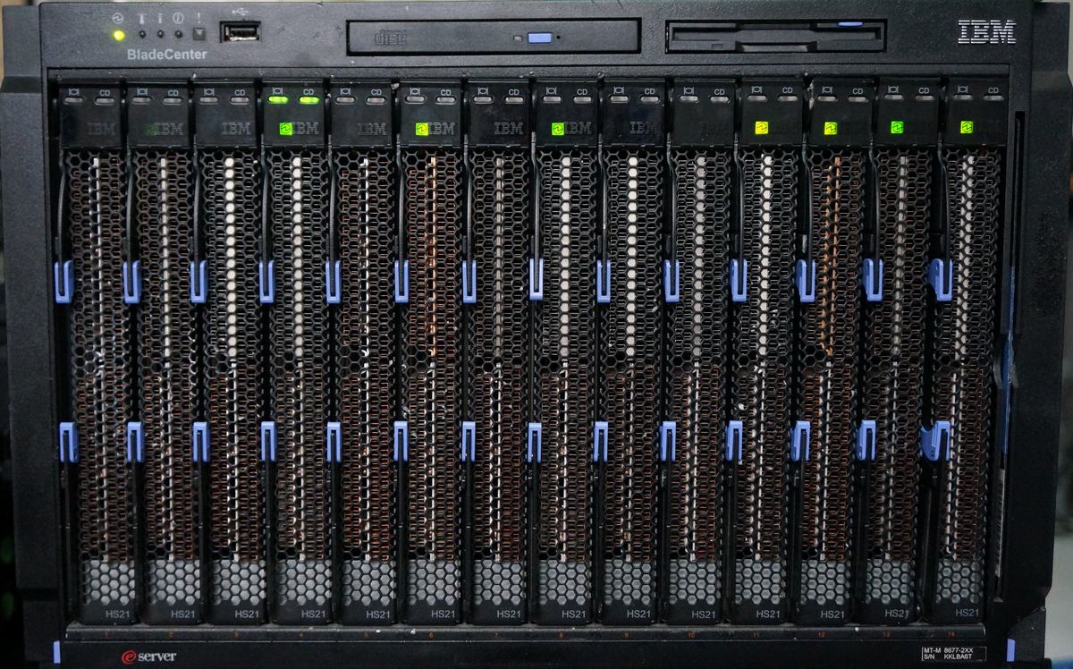 IBM BladeCenter E en 7Digits España