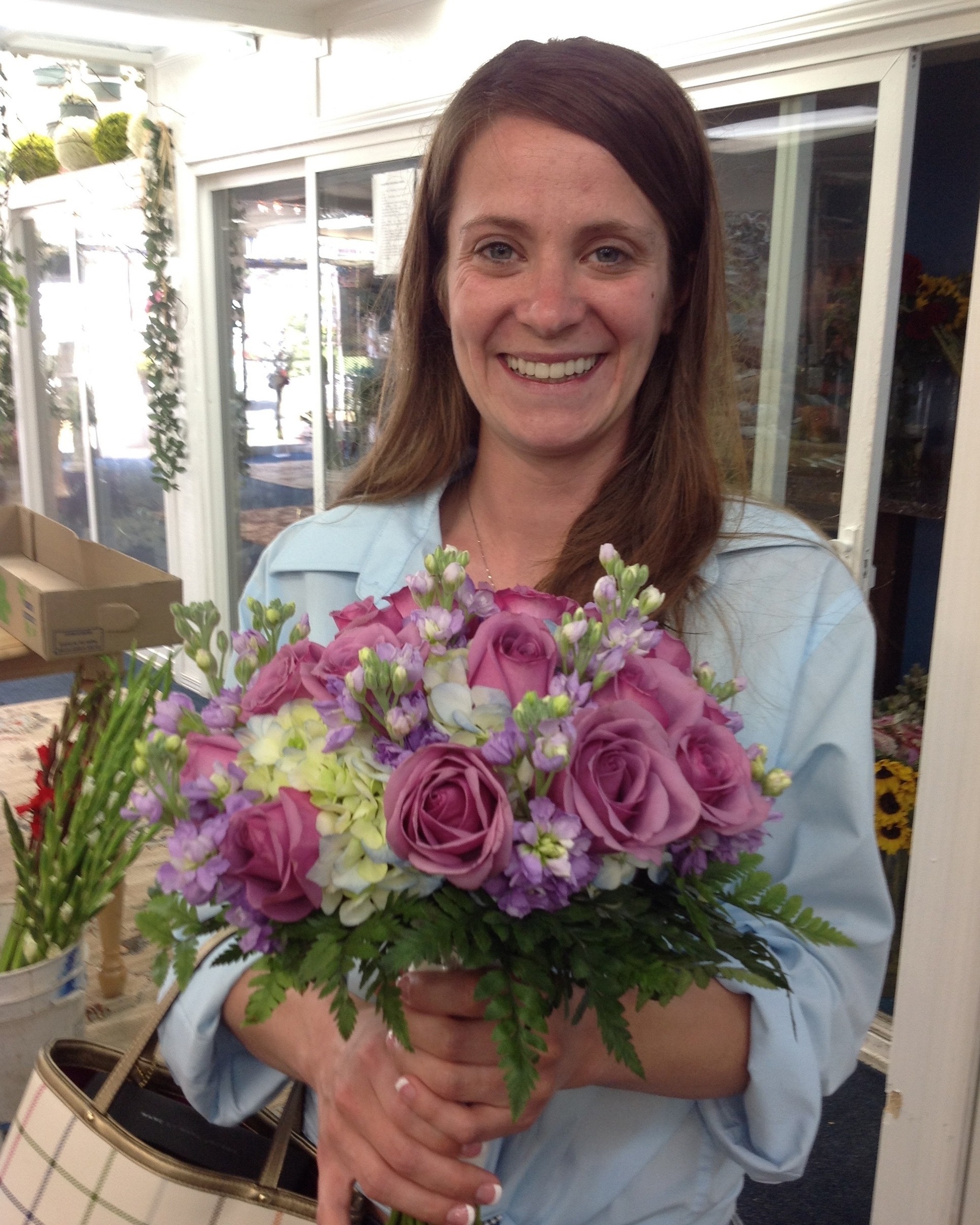 800ROSEBIG Wholesale Florist to the Public serving Newport Beach Contact Us