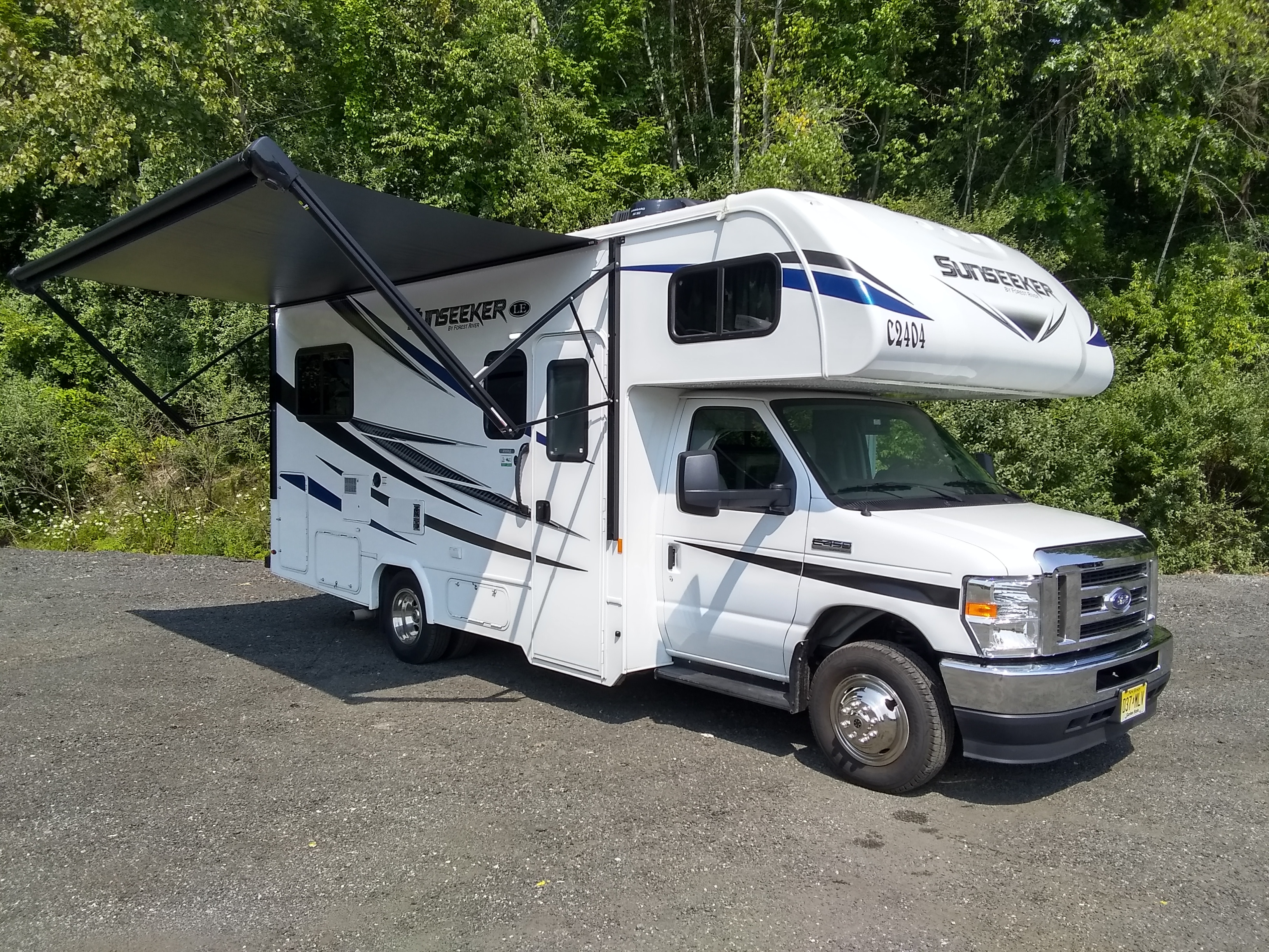 24' Class C Motorhome For Rental
