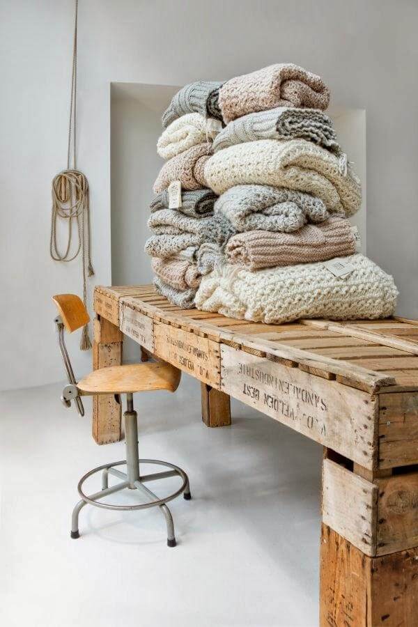 DIY Old Pallet TV Stand 99 Pallets