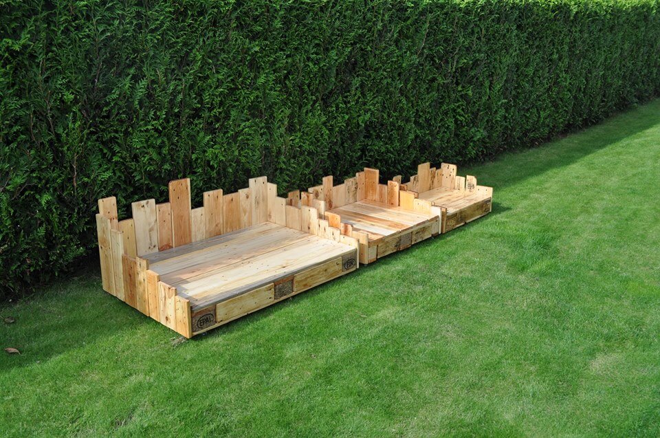 DIY Wood Pallet Dog Bed 99 Pallets