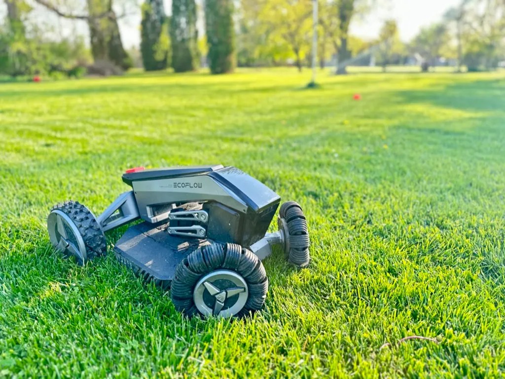 Do Golf Courses Use Robotic Mowers? (Autonomous Golf Course Mowers) A