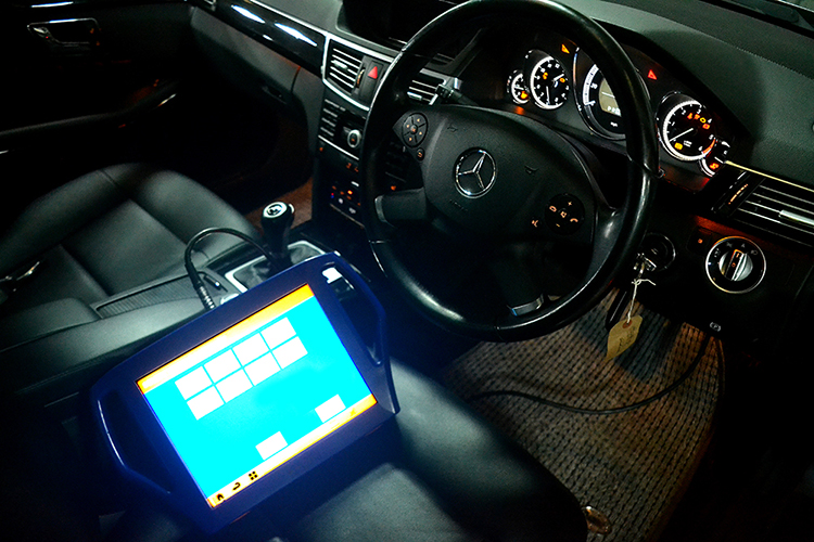 We have invested in the latest Mercedes diagnostic tool A1 Diagnostics