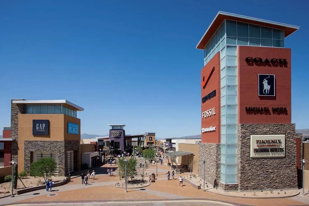 Phoenix Premium Outlet Mall at Wild Horse Pass AAA Landscape