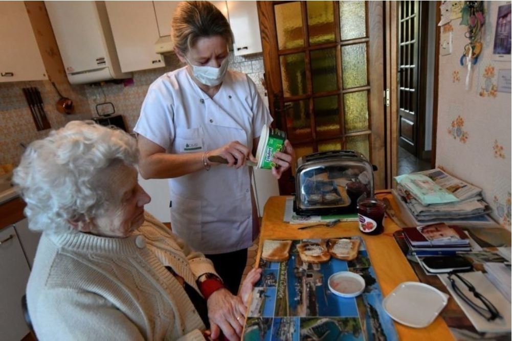 Manche les aides à domicile aurontelles aussi une prime ? Association de l'Aide Familiale