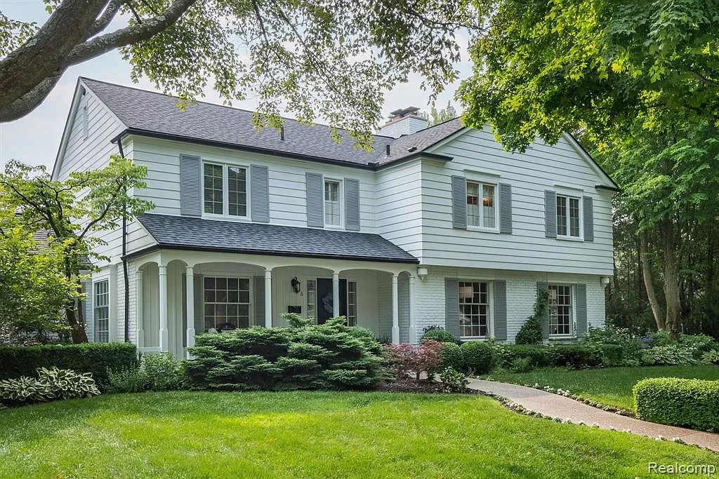 1.250 Mil Luxury Bloomfield Village Estate Sale Aaron’s Estate Sales