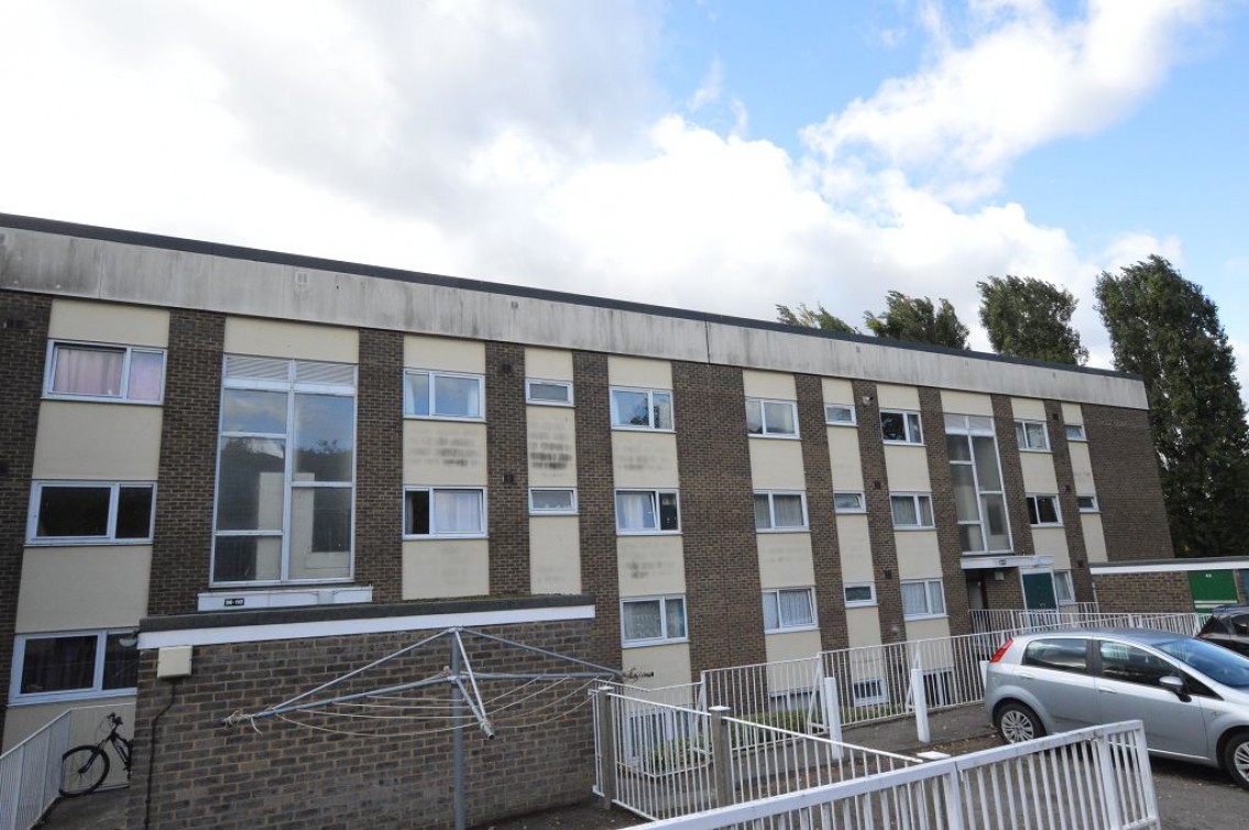 Riverside Road, St Albans AL1 Abbey Estates