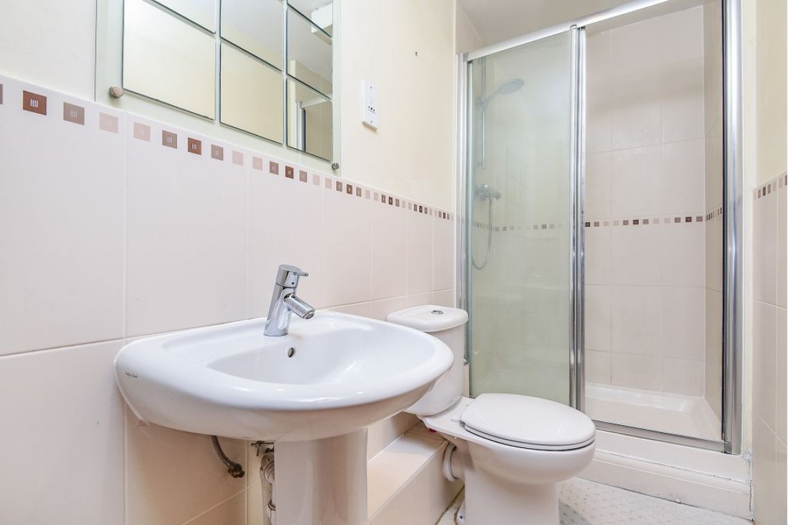 Warwick House, 2123 London Road, St Albans, AL1 1PX Abbey Estates