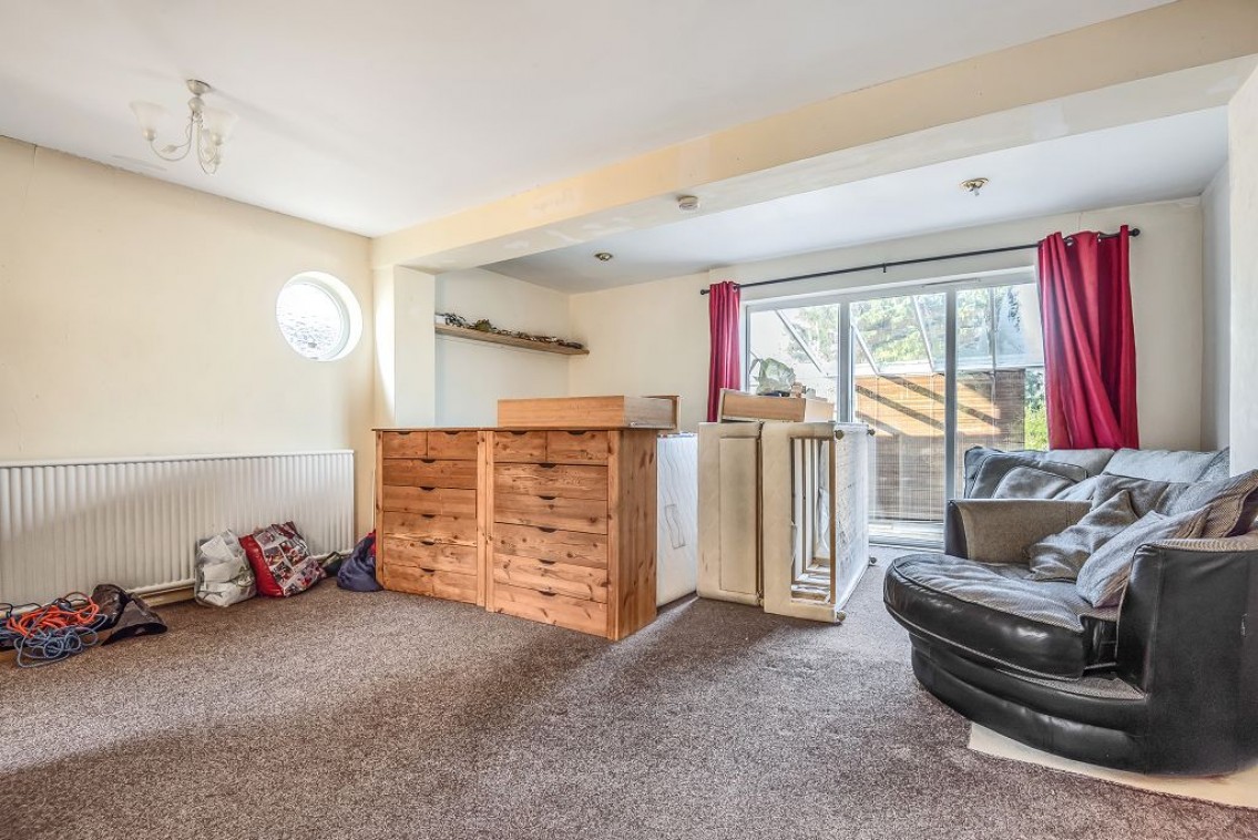 Radlett Road, St Albans, AL2 Abbey Estates