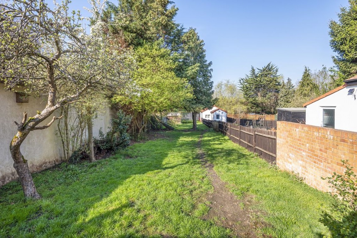 Radlett Road, St Albans, AL2 Abbey Estates