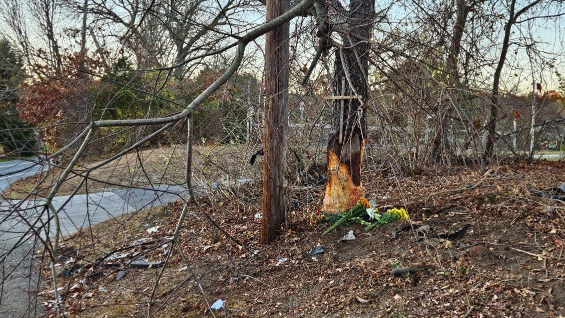 2 dead, 2 others injured in Narragansett car crash ABC6