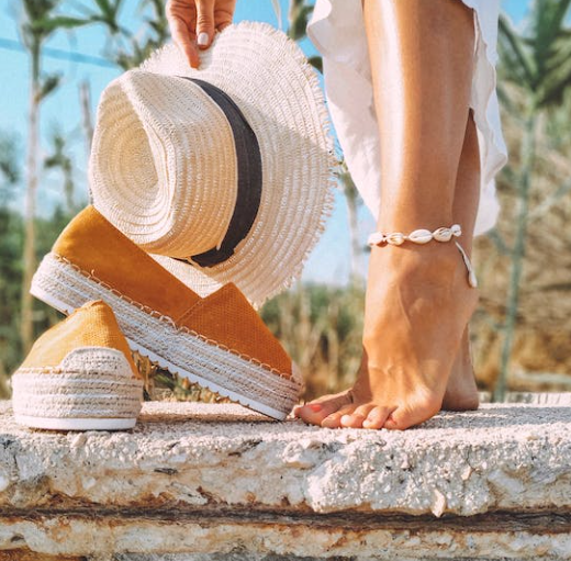 20 pros y contras de vender fotografías de pies ablison