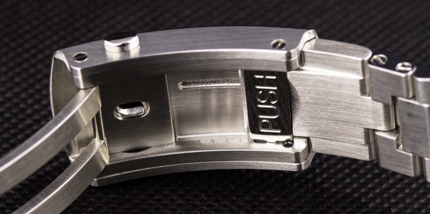 Watches with microadjust clasp on steel bracelet Page 3
