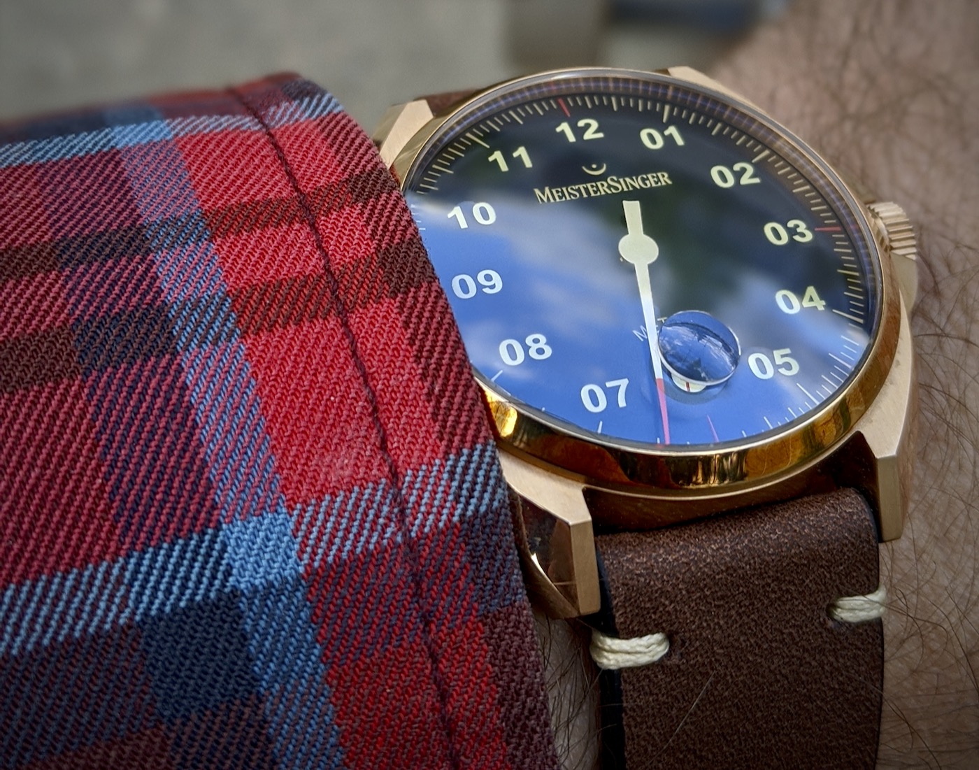 MeisterSinger Metris Bronze Watch Review aBlogtoWatch