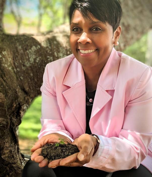 Dr. Leslie Inspires Providing Hope for Mothers and Sons Everywhere