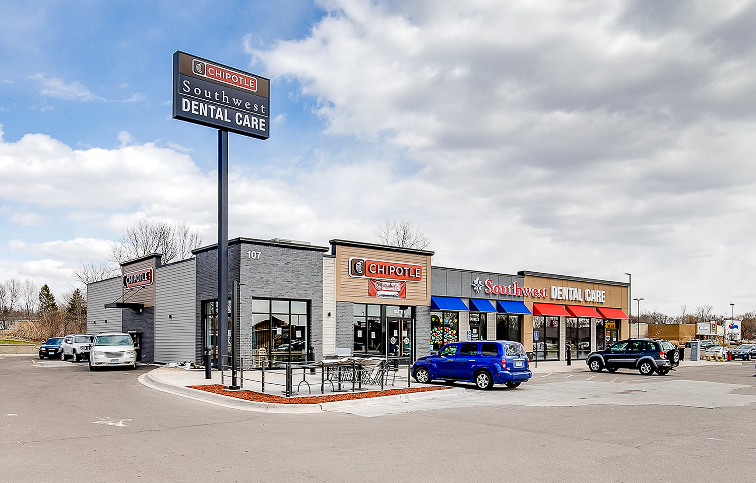 Hanley Investment Group Arranges Sale of TwoTenant Chipotle and