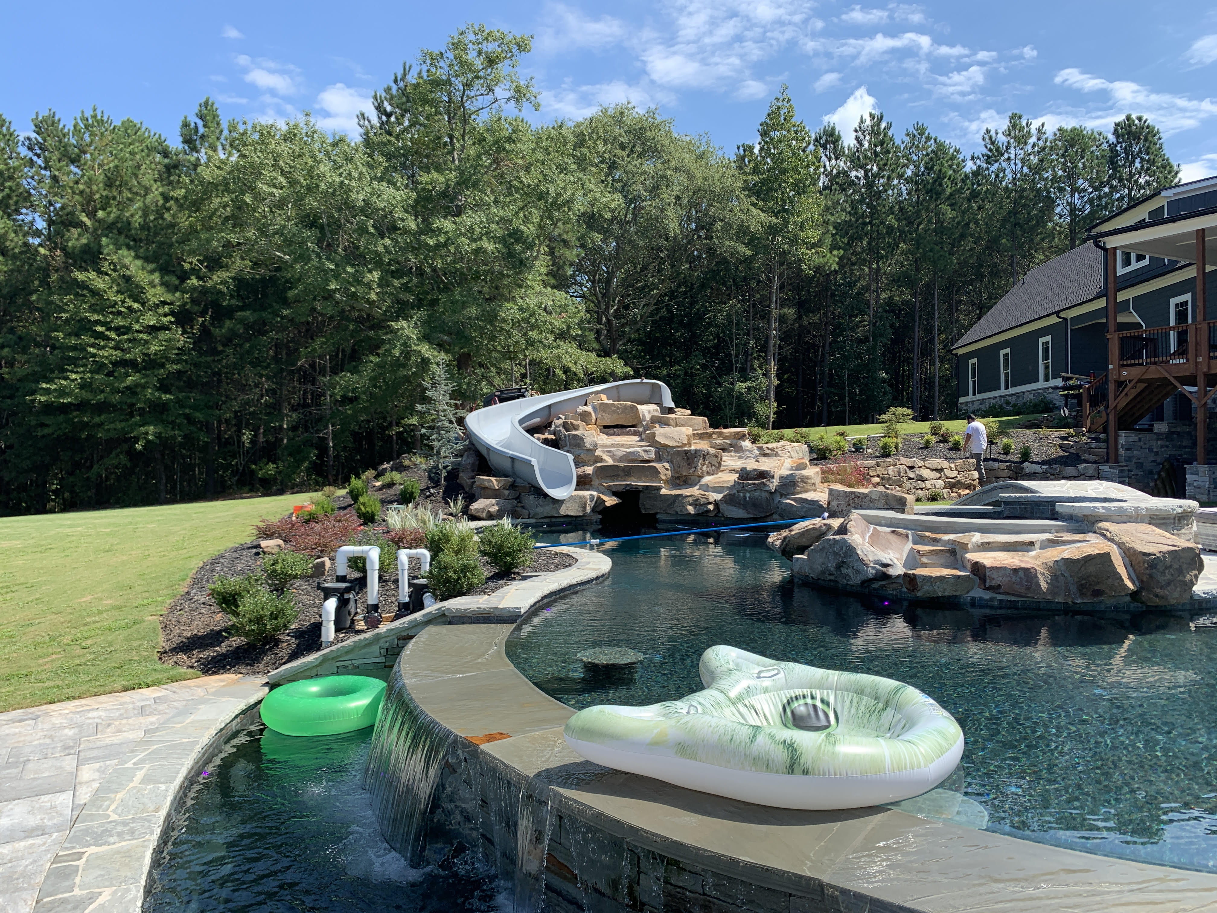 Sandals Luxury Pools Offers TopoftheLine Spillover Spas for Their